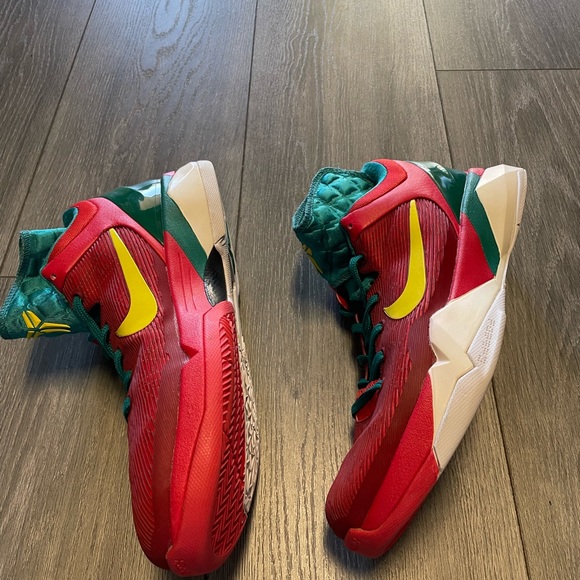 nike zoom kobe 7 supreme